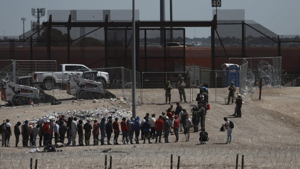 ԱՄՆ-ը Մեքսիկայի սահմանին 1500 զինվոր կտեղակայի. Reuters