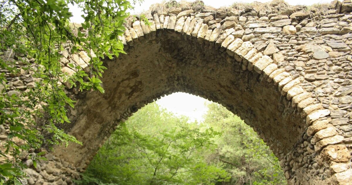 Ադրբեջանցիներն Արցախում ավերել են 19-րդ դարում կառուցված  կամուրջը