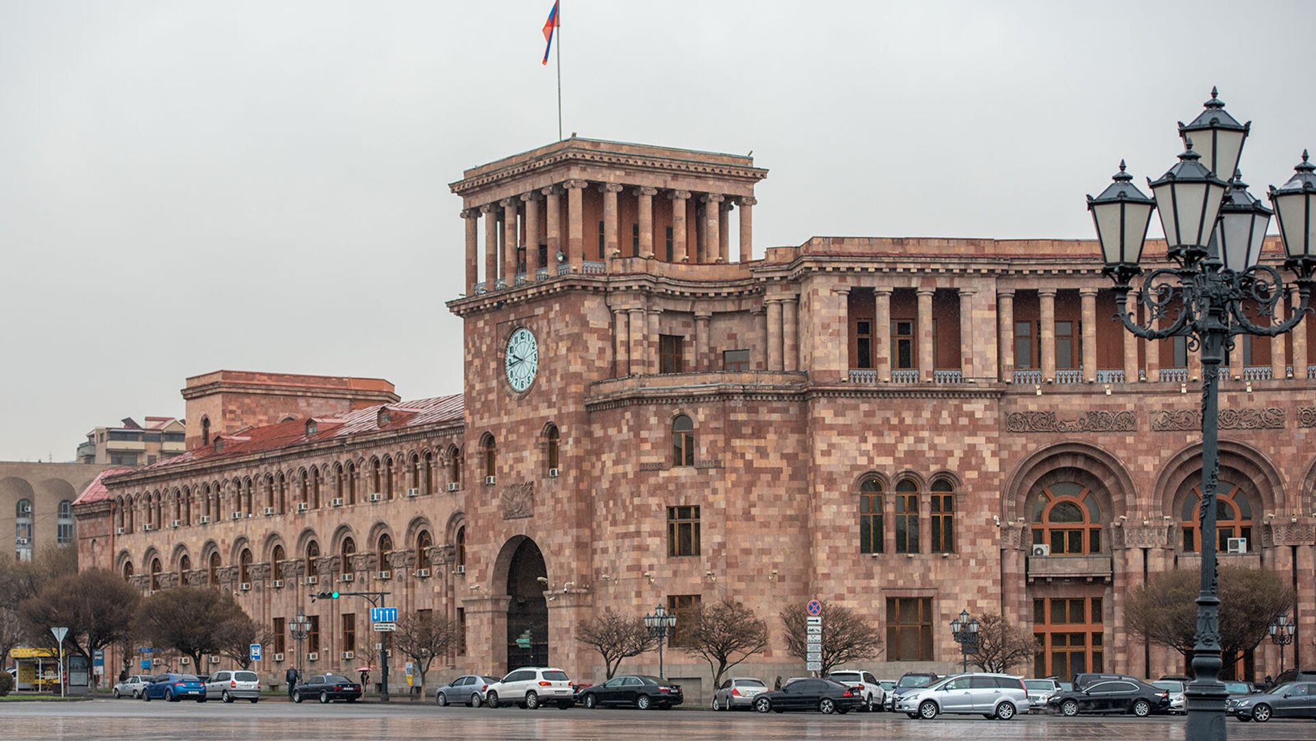 Կառավարությունը քննարկում է ԼՂ-ից Հայաստան գալ ցանկացողներին տեղափոխելու հարցը
