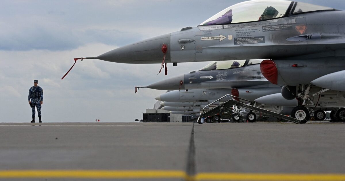Դանիան քննարկել է F-16-ի փոխանցումն Ուկրաինային
