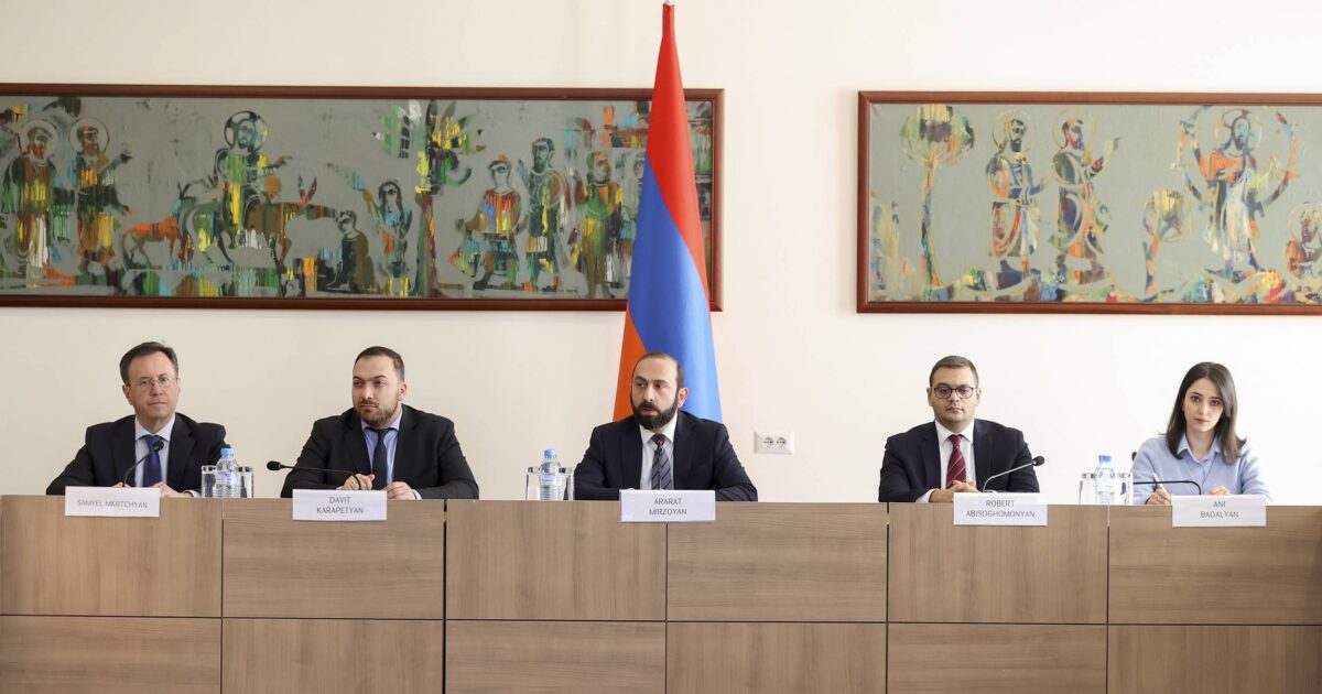 ԵՄ դեսպանի հետ քննարկվել են հայ-ադրբեջանական հարաբերությունները