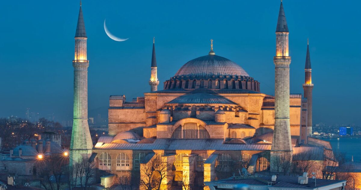 Թուրքիայում հերքել են Սուրբ Սոֆիայի մզկիթը թանգարանի վերածվելու մասին լուրերը