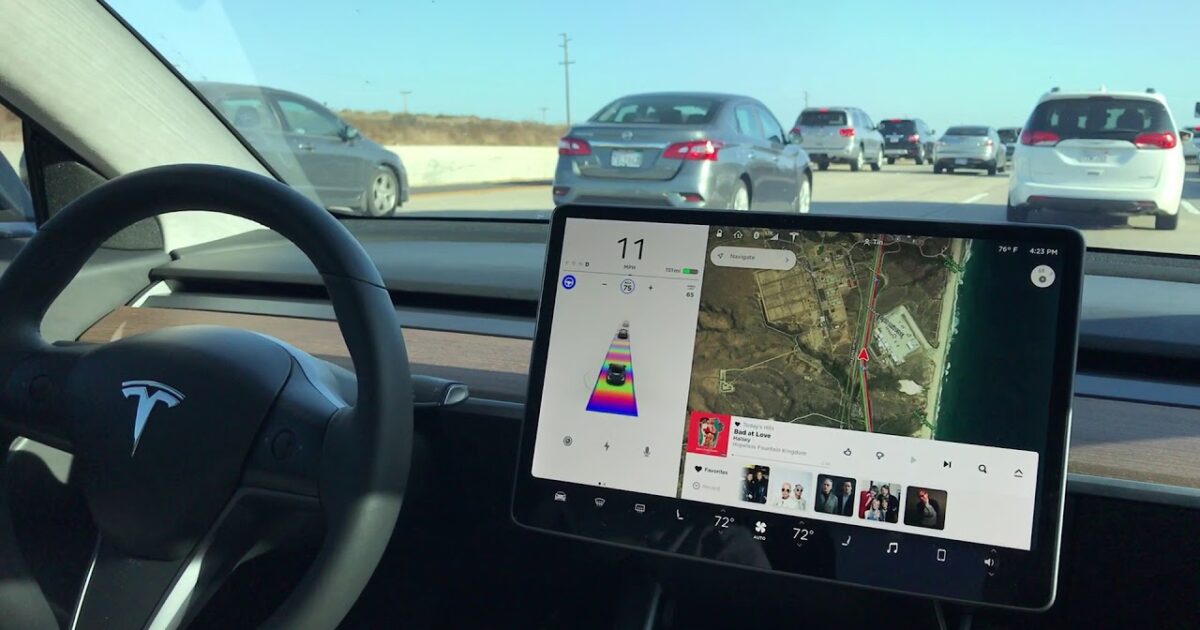 Tesla-ն պատրաստվում է անօդաչու ռոբոտացված տաքսի ներկայացնել, չնայած Autopilot ռեժիմի հետ կապված դատական քաշքշուկին