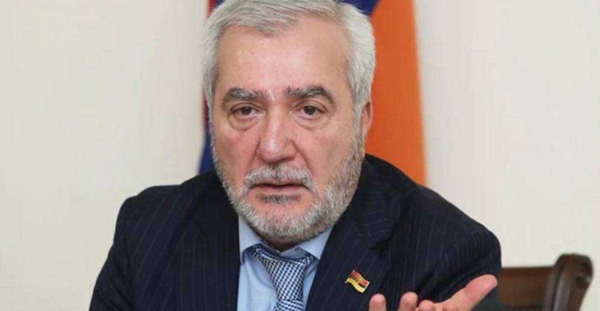 «Դու ո՞վ ես, որ մեր երեխաների մասունքներից խոսես». ծնողները՝ Անդրանիկ Քոչարյանին․ «Ժողովուրդ»