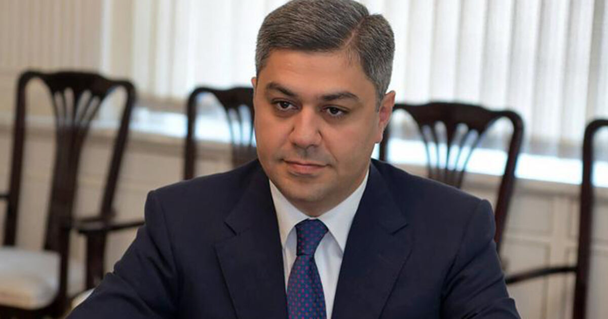 Մաղթում եմ, որ այսուհետ կանացի երջանկությունը մշտապես ուղեկից լինի ձեզ, ապրեք, աշխատեք ու ստեղծագործեք հաղթանակած երկրում. Արթուր Վանեցյան