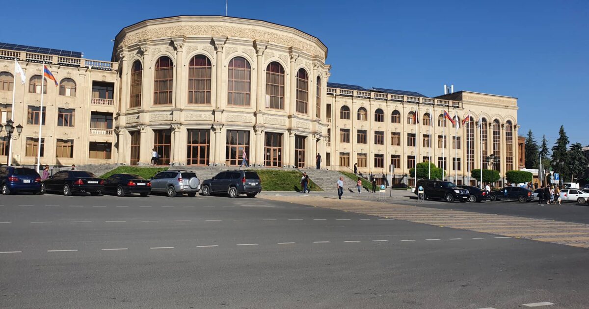 Գյումրիում իշխանությունները մանիպուլացնում են հանրությանը. «Փաստ»