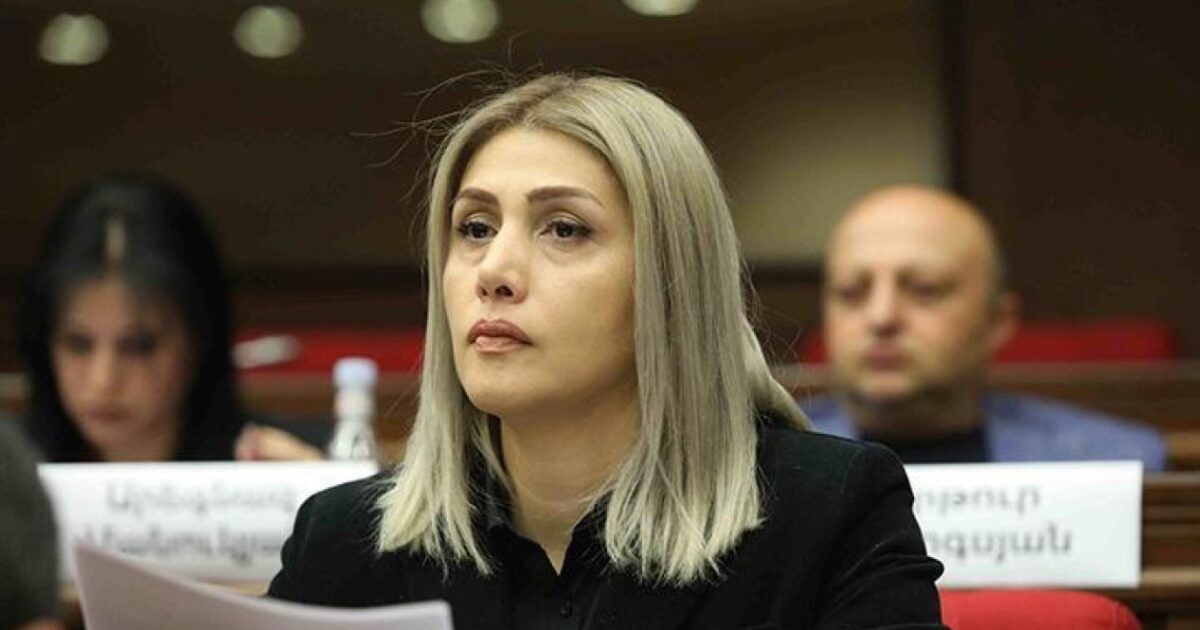Լավ է, չեն պահանջել երգել «Госпожа министр» կամ «Հայեր ջան, դուխով». Էլինար Վարդանյան