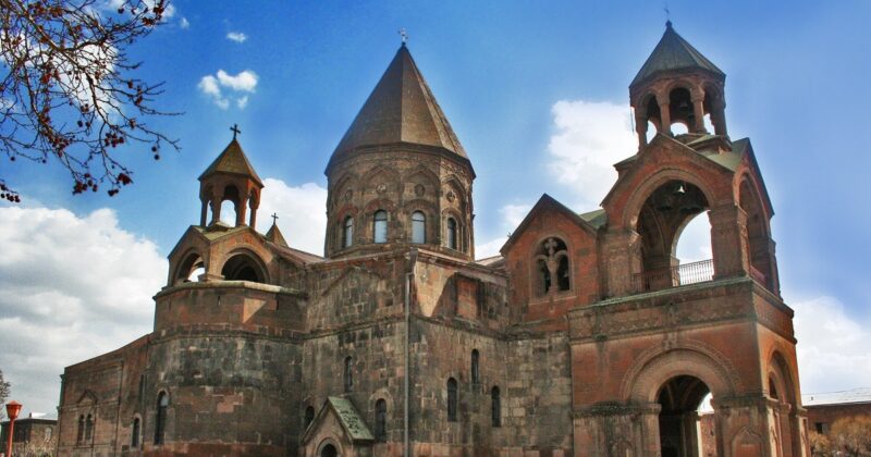 2024թ.-ին՝ Մայր Տաճարի վերաօծման օրը, Կաթոլիկ ու Ուղղափառ եկեղեցիները որոշեցին մեր եկեղեցուն այլևս լուրջ չնդունել․ Հրանտ Մելիք-Շահնազարյան