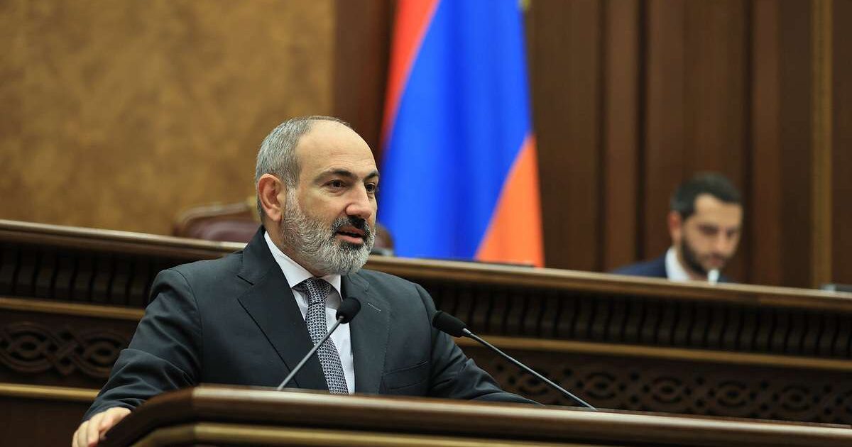 Նիկոլ Փաշինյանը բոլոր պատգամավորների դեմ թղթապանակների կոմպրոմատներ է պատրաստում․ «Հրապարակ»