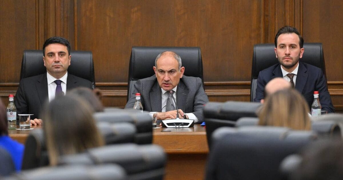 Ով ավելի բարձր ու ավելի թունդ «կքրֆի». «Հրապարակ»