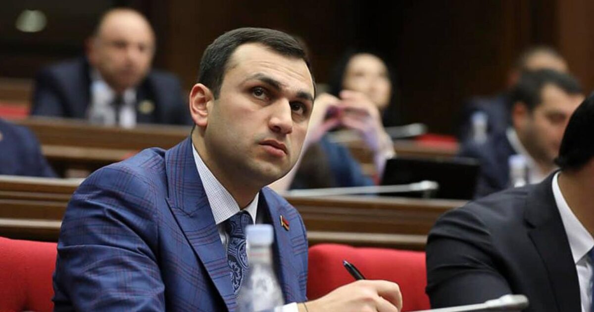«Փորձանք» է կախվել Էջմիածնի գլխին․ «Հրապարակ»