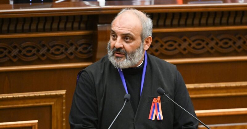 «Սրբազան Պայքար»-ի առաջնորդ, քաղբանտարկյալ Բագրատ արքեպիսկոպոս Գալստանյանի նամակը ԱԱԾ շենքում գտնվող «Երևան-Կենտրոն» ՔԿՀ-ից