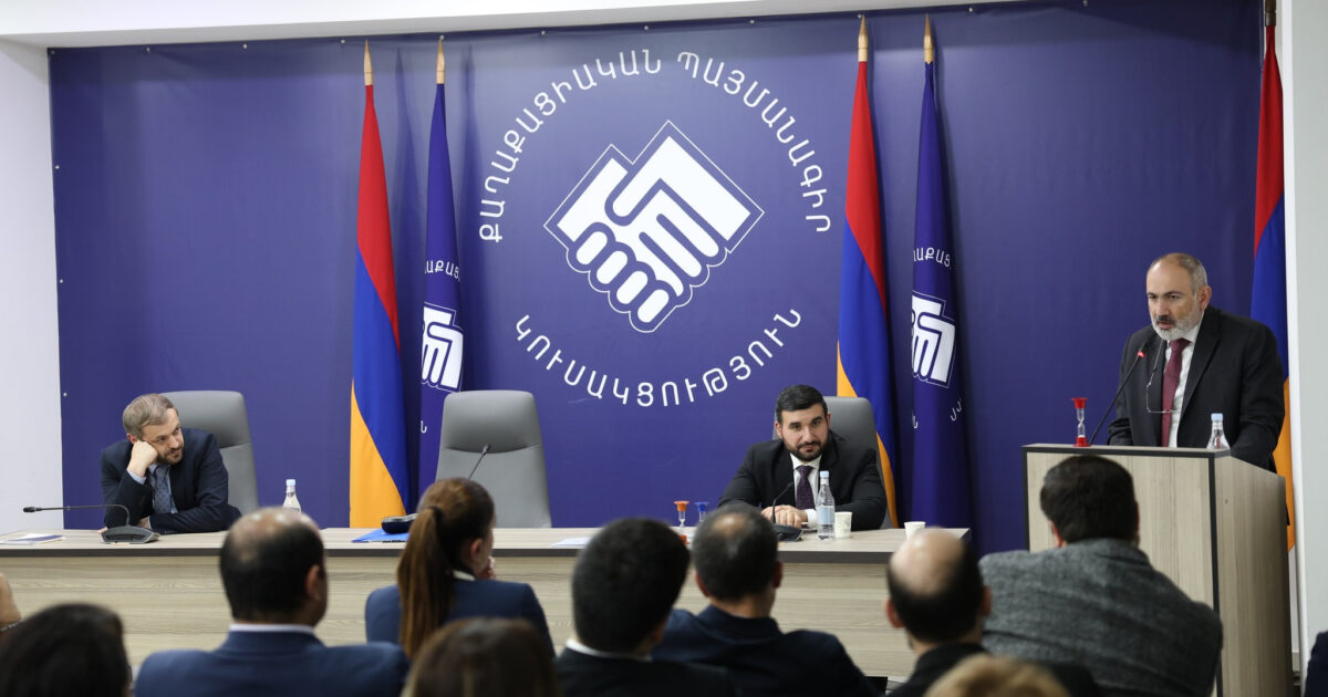 ՔՊ-ականներն իրար տակ են փորում. «Հրապարակ»