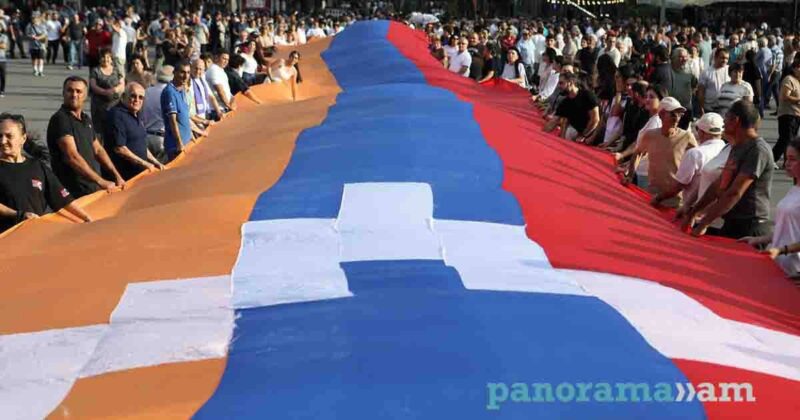 Հուլիսի 12-ին արցախցիները հանրահավաք են անցկացրել Ազատության հրապարակում