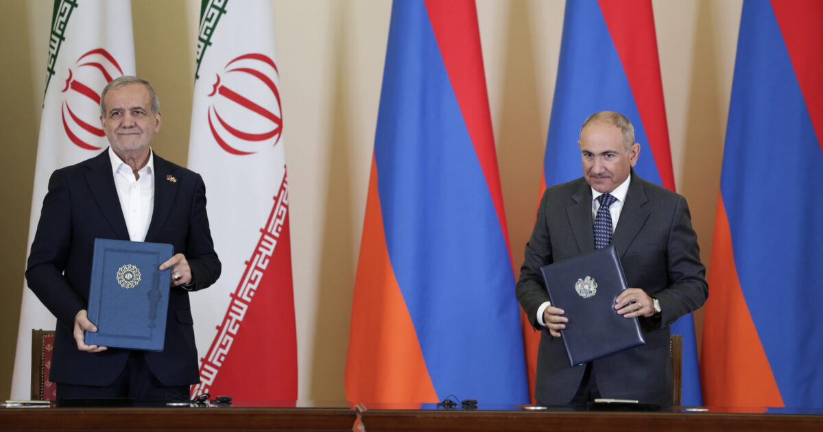 Ադրբեջանի հետ ստորագրած հռչակագրի ֆոնին՝ ՀՀ-ն ամրապնդում է հարաբերություններն Իրանի հետ․ Bloomberg