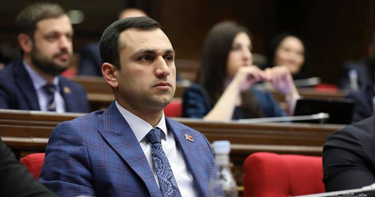 Էջմիածնի համայնքապետի ՔՊ-ական թեկնածուն դեպրեսիայի մեջ է. «Հրապարակ»