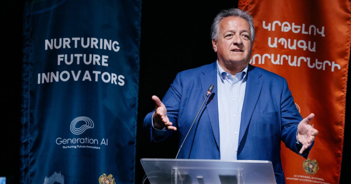 Արհեստական բանականության դասարաններ ՀՀ բոլոր մարզերում․ FAST-ը ՀՀ ԿԳՄՍ նախարարությունն ընդլայնում են «ԱԲ սերունդ» ծրագիրը