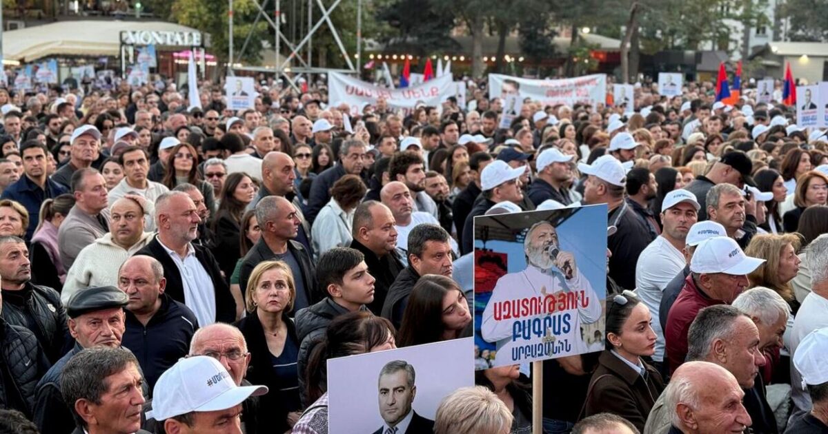 Տասնյակ իրավապահներ «սանրել» են Աջափնյակ համայնքը՝ ցուցարարներ բռնելու ակնկալիքով. «Հրապարակ»