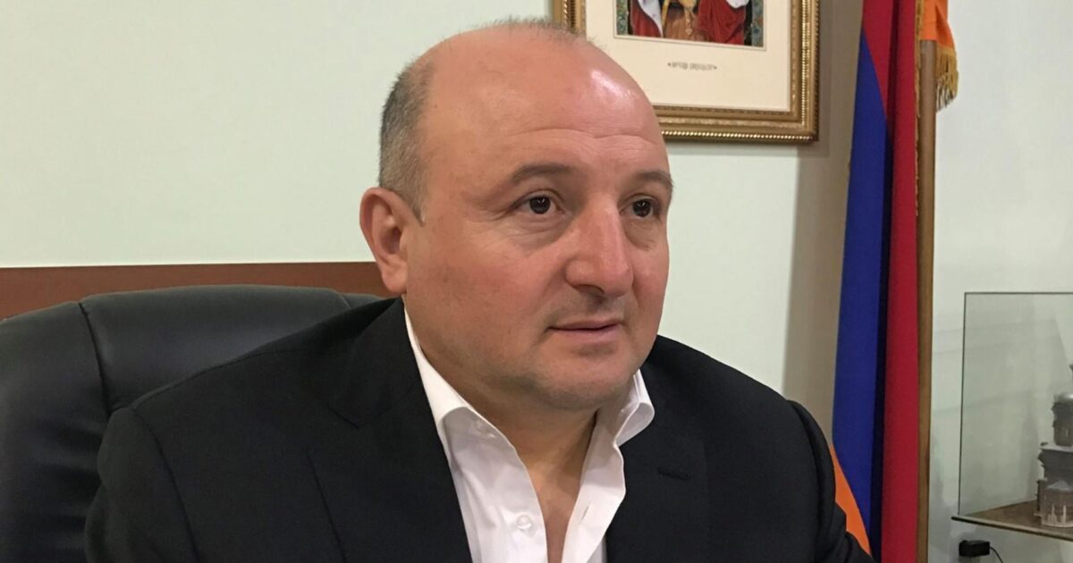 Պարեկները Վարդան Ղուկասյանի մեքենան փորձել են տանել տուգանային հրապարակ