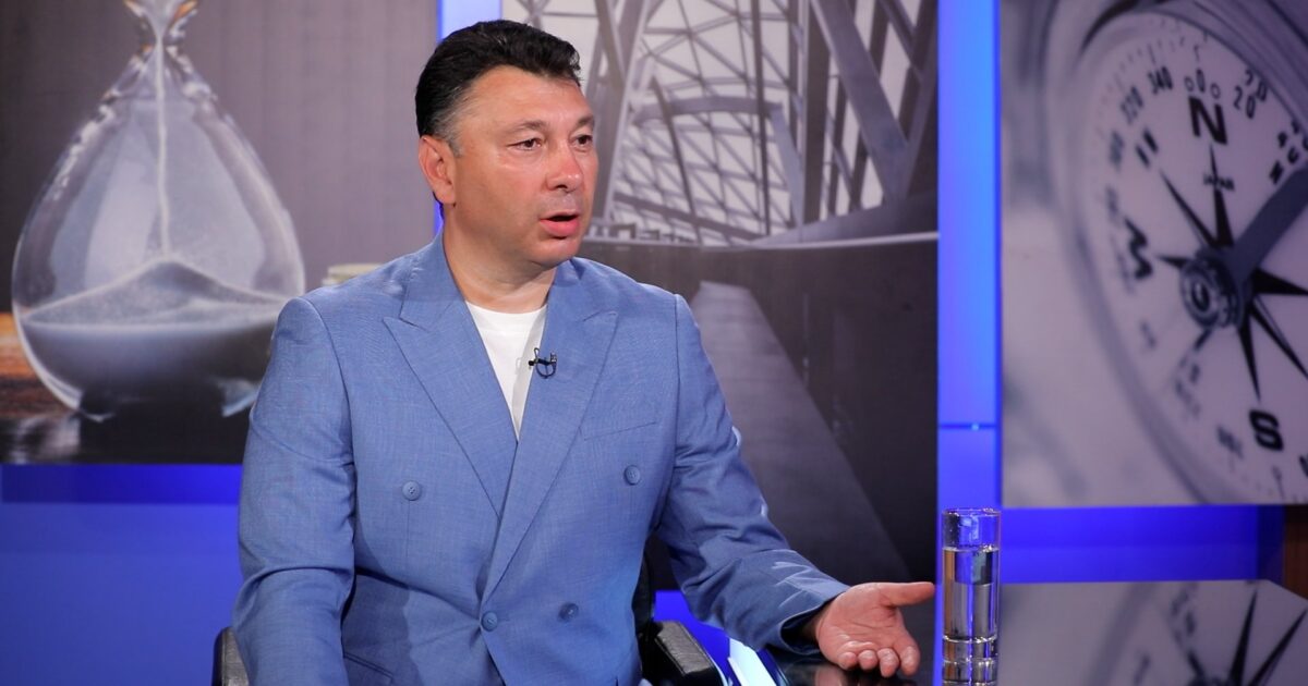 Շանտաժ, ապօրինի գաղտնալսում, տեսանկարահանում՝ սրանք են «ժողովրդավարական բաստիոն»-ի սիմվոլները. Շարմազանով