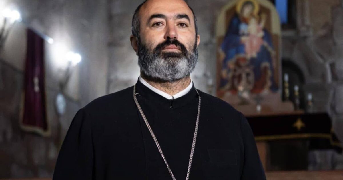 Կարգալուծությունը նշանակում է՝ քահանայական կամ հոգևորական կարգի ժամանակավոր կամ մշտական զրկում՝ Եկեղեցու իշխանության կողմից․ Տեր Վրթանես