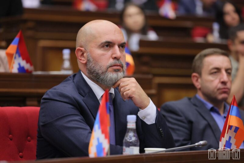 Արմեն Աշոտյանը 1 ամսով կալանավորվեց