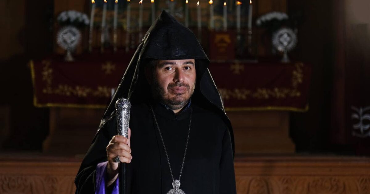 Դուք ձեր Գերաշնորհությունը ապաշնորհությամբ փոխակերպեցիք. «Փաստ»