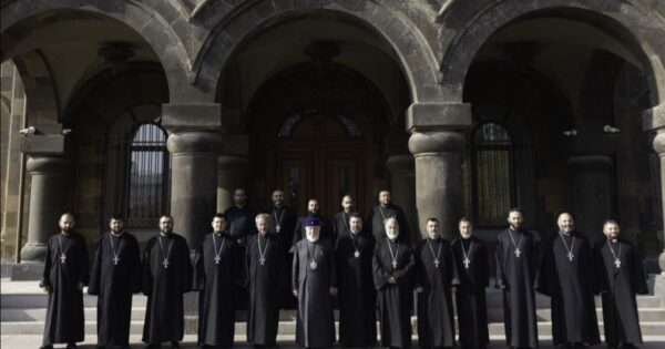 Վեհափառը հանդիպել է Գուգարաց թեմի հոգևոր սպասավորների հետ