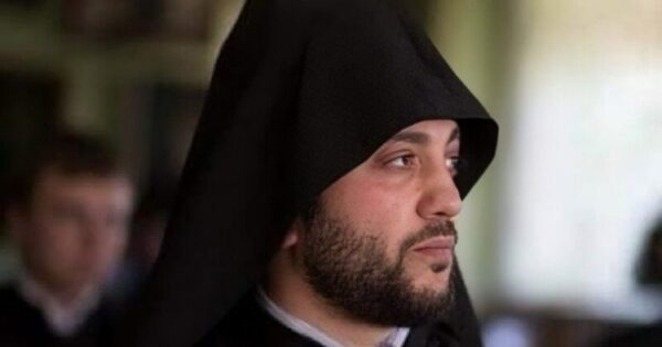 Խստագույնս դատապարտում եմ նվաստացող և իրենց կոչմանը հակառակ ընթացք որդեգրած հոգևոր սպասավորներին․ Տեր Պողոս