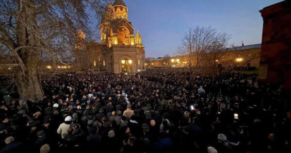 Միասնականությունն ընդդեմ եկեղեցաքանդության. «Փաստ»