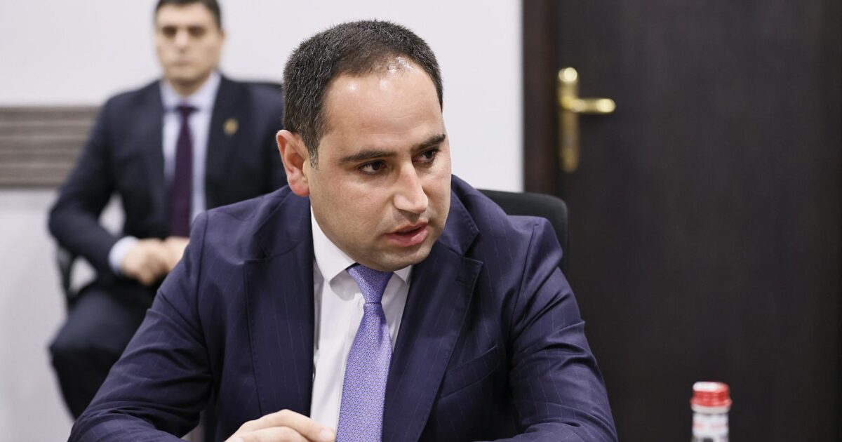 Իշխանությունը պետական ծառայողներին պարտադրում է քեֆերի մասնակցել. «Հրապարակ»