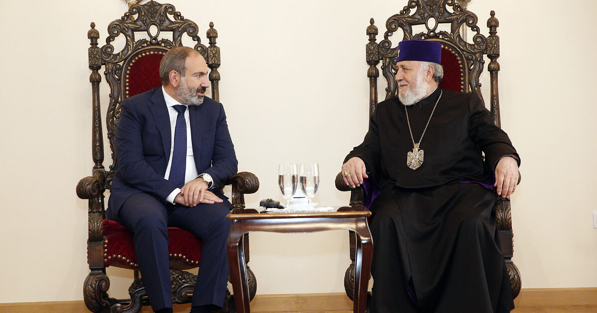Փաշինյանն ընդդեմ Եկեղեցու. ճգնաժամի դեմ պայքարի փոխարեն՝ պայքար Կաթողիկոսի դեմ. «Փաստ»