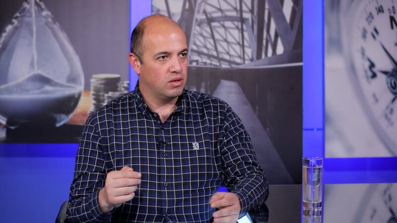 Նարեկ Կարապետյանը մինչ օրս չի հասկացել, թե ինչու էր Սերժ Սարգսյանը «երրորդ ժամկետ ուզում». Հրանտ Մելիք-Շահնազարյան