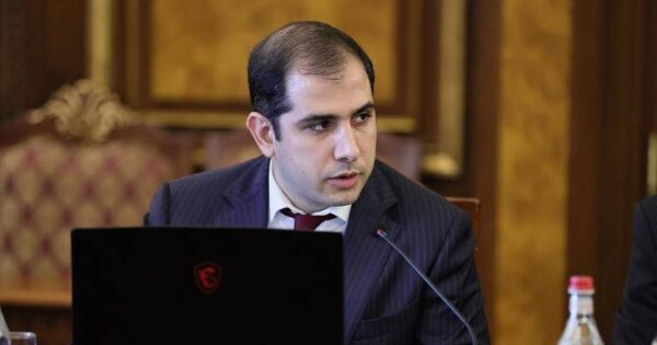 ՊԵԿ ղեկավարը մեկուսացել է աշխատակիցներից. «Հրապարակ»