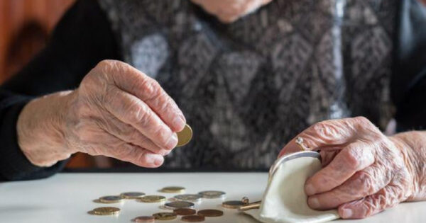 Իրականում կենսաթոշակը ոչ թե բարձրացել է, այլ նվազել. «Փաստ»