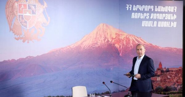 Դաժան մարդու համբավ ունեցող Ռոբերտ Քոչարյանը սենտիմենտալ էր դարձել. «Հրապարակ»