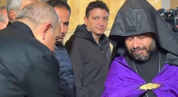 Մասյացոտնի թեմի քահանաներին ճնշում են, ստիպում են՝ միանալ թեմի նախկին առաջնորդին․ Մասյացոտնի թեմի հայտարարությունը