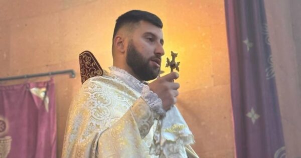 Ես այս եկեղեցուց դուրս կգամ մի դեպքում․ Տեր Արտաշես