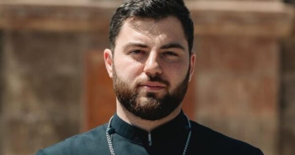 Տեղի ունեցողը զավեշտ է. տեր Մովես քահանա Սահակյան