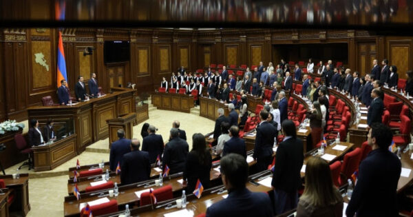 Պատգամավորները մինչեւ վերջին պահը գործուղումների շանսը բաց չեն թողնում. «Հրապարակ»