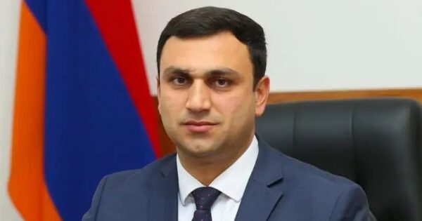 Վաղարշապատի ձերբակալությունների «քավորը» Արգիշտի Մեխակյանն է. «Հրապարակ»