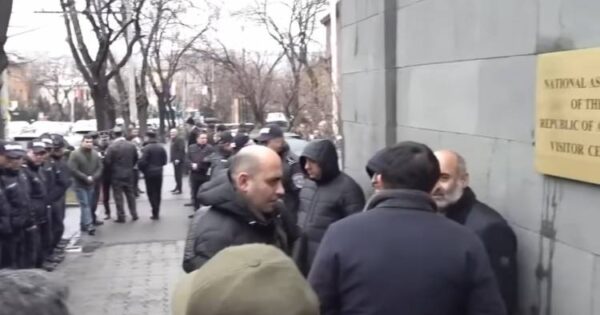 Անհետ կորածների հարազատներին թույլ չեն տվել ծանոթանալ գաղտնի զեկույցին. «Հրապարակ»