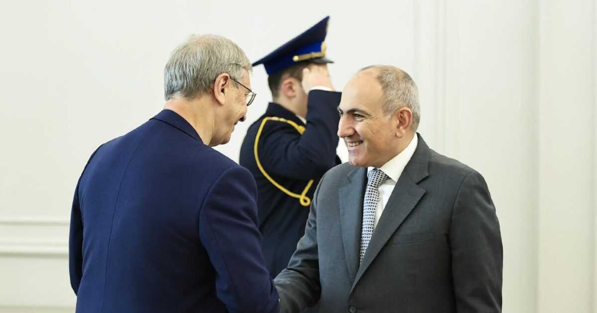 Ինչ է նվիրել ռուս գործարարը Նիկոլ Փաշինյանին. «Ժողովուրդ»