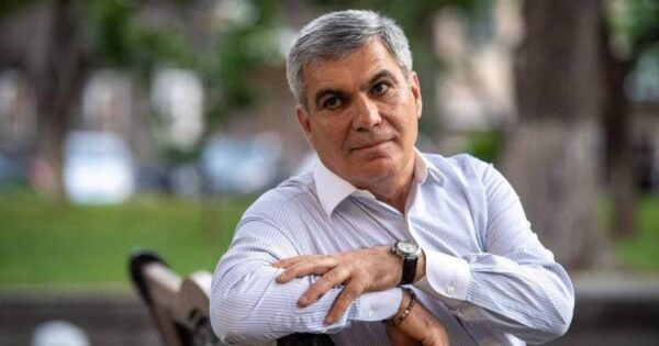 Արամ Սարգսյանը՝ նորից տրոյական ձիու կերպարում. «Հրապարակ»