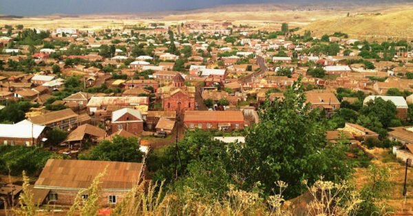 Մի «գյուղ», հազար ստատուս, զրո պատասխան իրական հարցերին. «Փաստ»