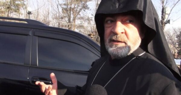 Կճոյանը բողոքի նոտա հղել Նիկոլին. «Սենց չեղավ, ախր». «Իրավունք»