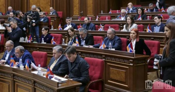 Ռոբերտ Քոչարյանի թիմից ովքեր ցուցակի առաջնային տեղերում կլինեն. «Հրապարակ»