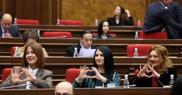 ՔՊ-ն Հռիփսիմե Հունանյանին փոխարինող չի ընտրել. «Հրապարակ»