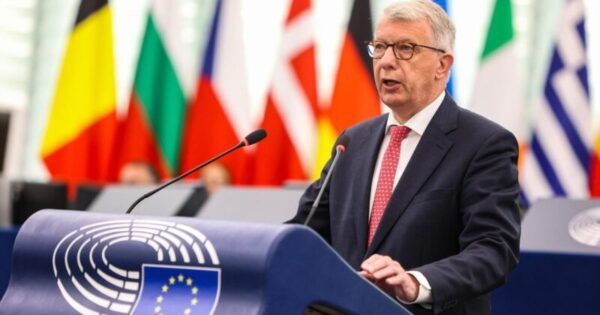 Բրյուսելը փորձում է ստեղծել 100,000-անոց եվրոպական բանակ․ Եվրախորհրդարանի պատգամավոր