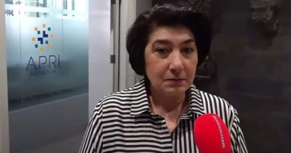 Գեղեցիկ ձևակերպումներով մեր կարողությունների ոչնչացման գործընթաց է գնում. Ձյունիկ Աղաջանյան